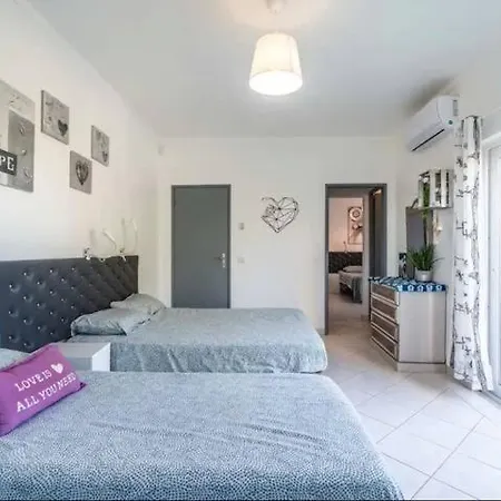 Palm Grande - Huge House 7 Bedroom Sleeps 31 Heat Pool Jacuzzi Sauna Pool Table T Tennis *